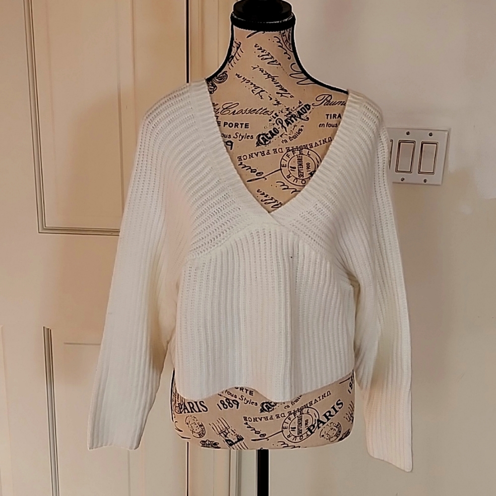 Arizona v neck sweater